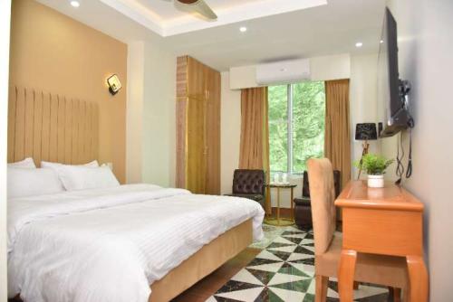 208_standard_room_with_ac