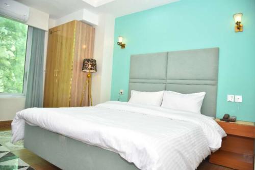 209_standard_room_with_ac3